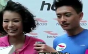 刘诗诗撒狗粮用鞋子低调秀恩爱 全娱乐早扒点170517