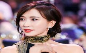 郑爽鼻子疑是整容过度 沈梦辰自曝倒追杜海涛20191107