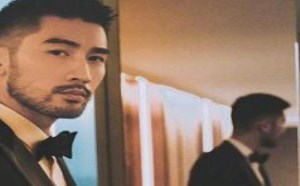 范冰冰惊艳登杂志被疑求复出 何洁二次离婚?20191128